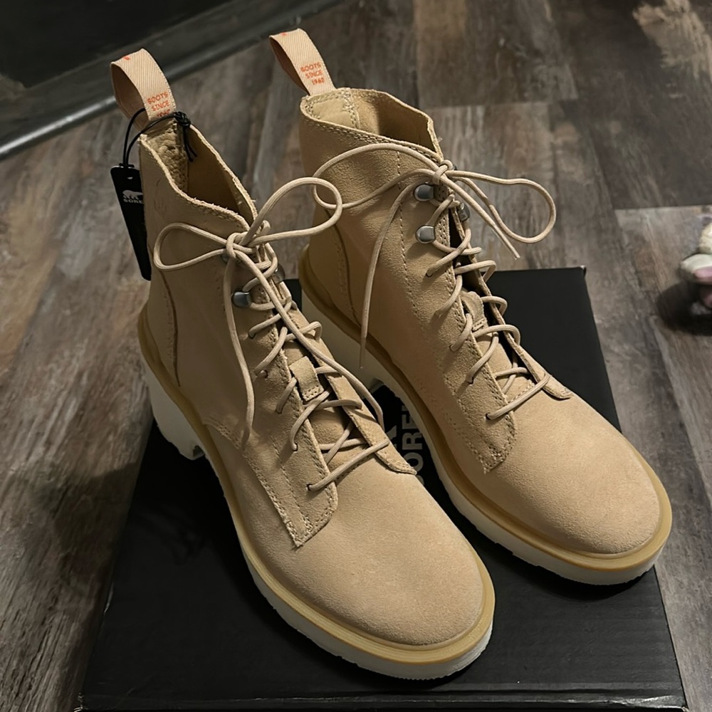 NWT Sorel Hi Line Heel Lace